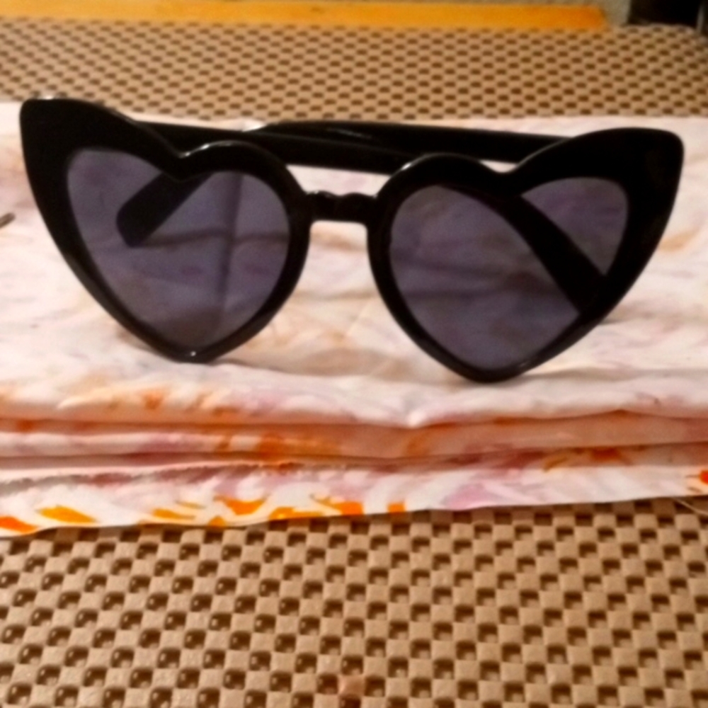 Black heart shaped sunglasses